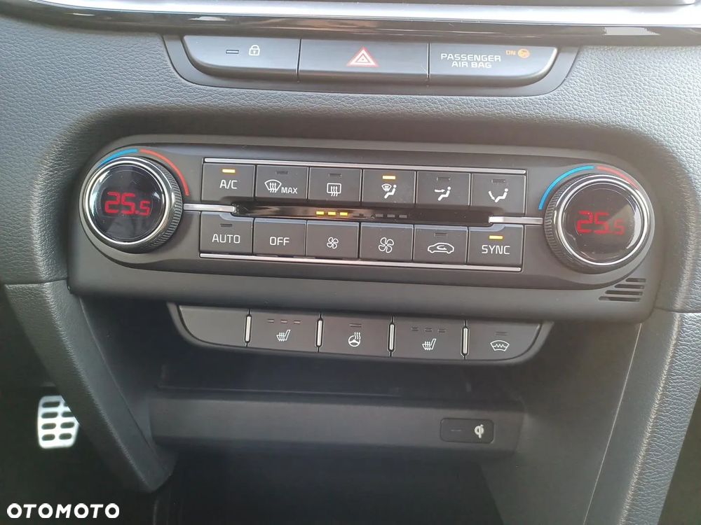 Kia ProCeed 1.5 T-GDI GT Line - 22