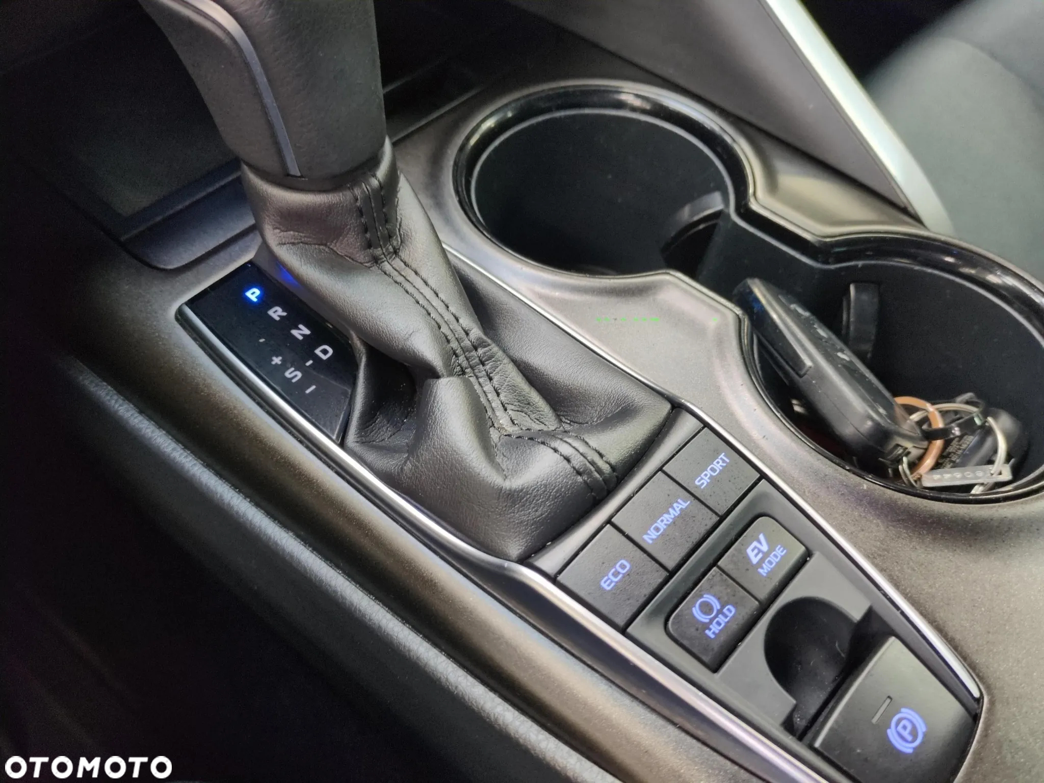 Toyota Camry 2.5 Hybrid Comfort CVT - 15