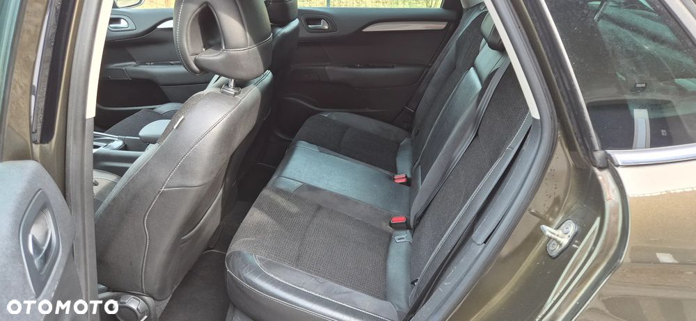 Citroën C4 VTi 120 Exclusive - 17