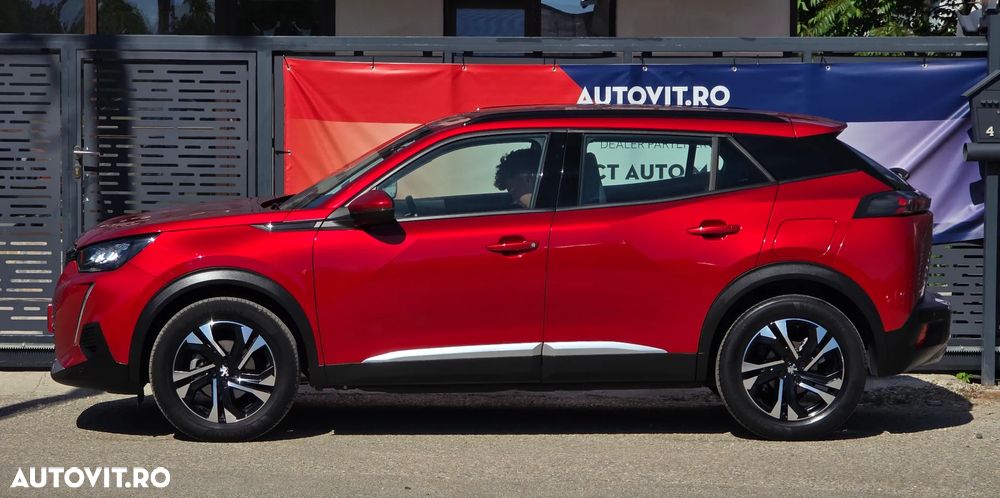 Peugeot 2008 PureTech 130 EAT8 GT - 10