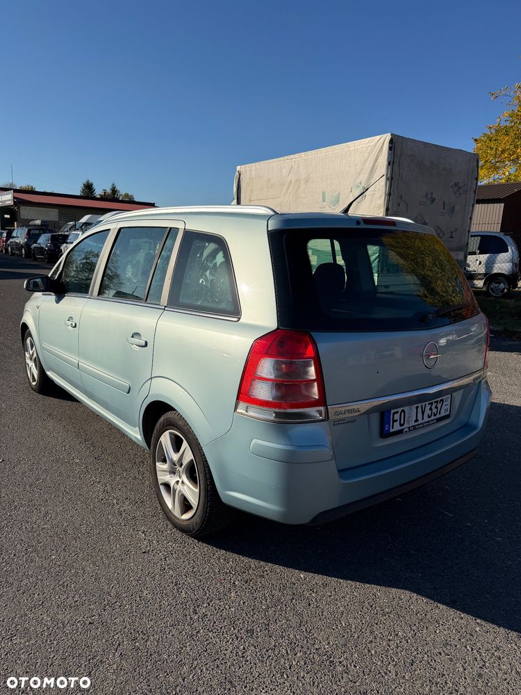 Opel Zafira - 16
