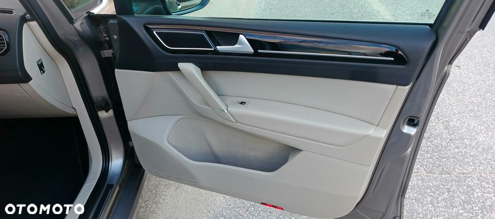 Volkswagen Golf Sportsvan - 26