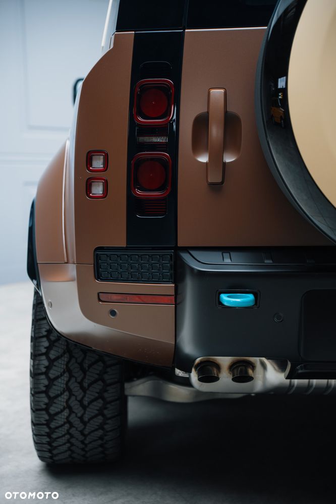 Land Rover Defender - 9