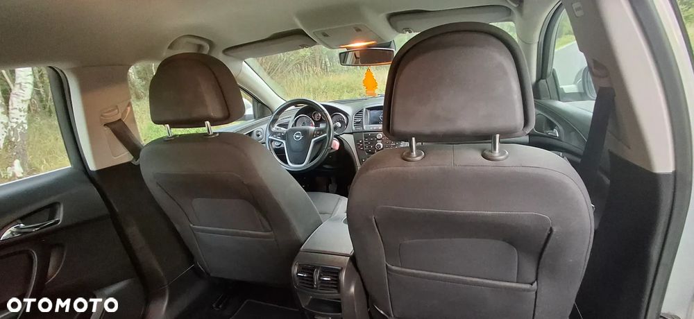 Opel Insignia 1.8 - 7