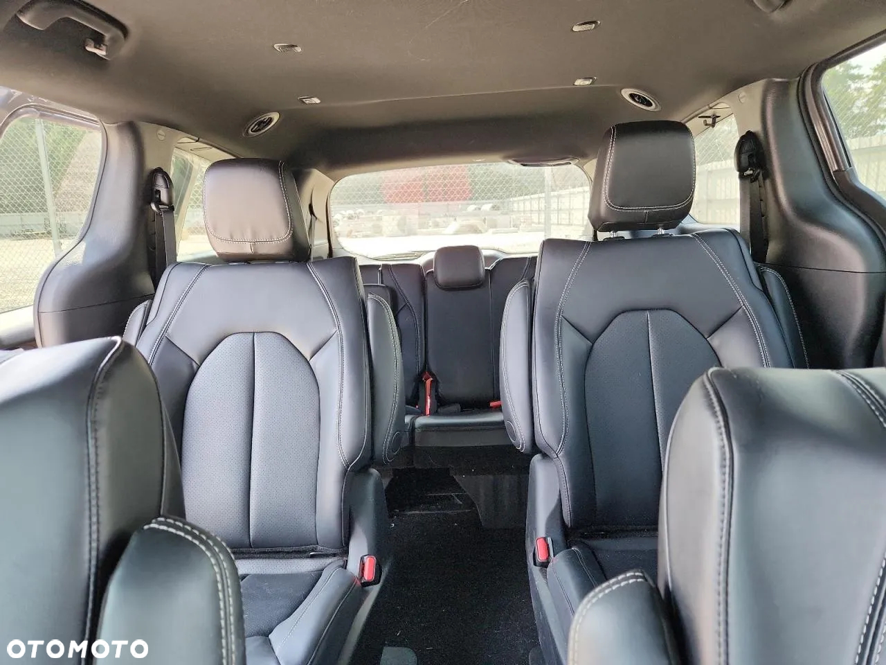 Chrysler Pacifica - 9