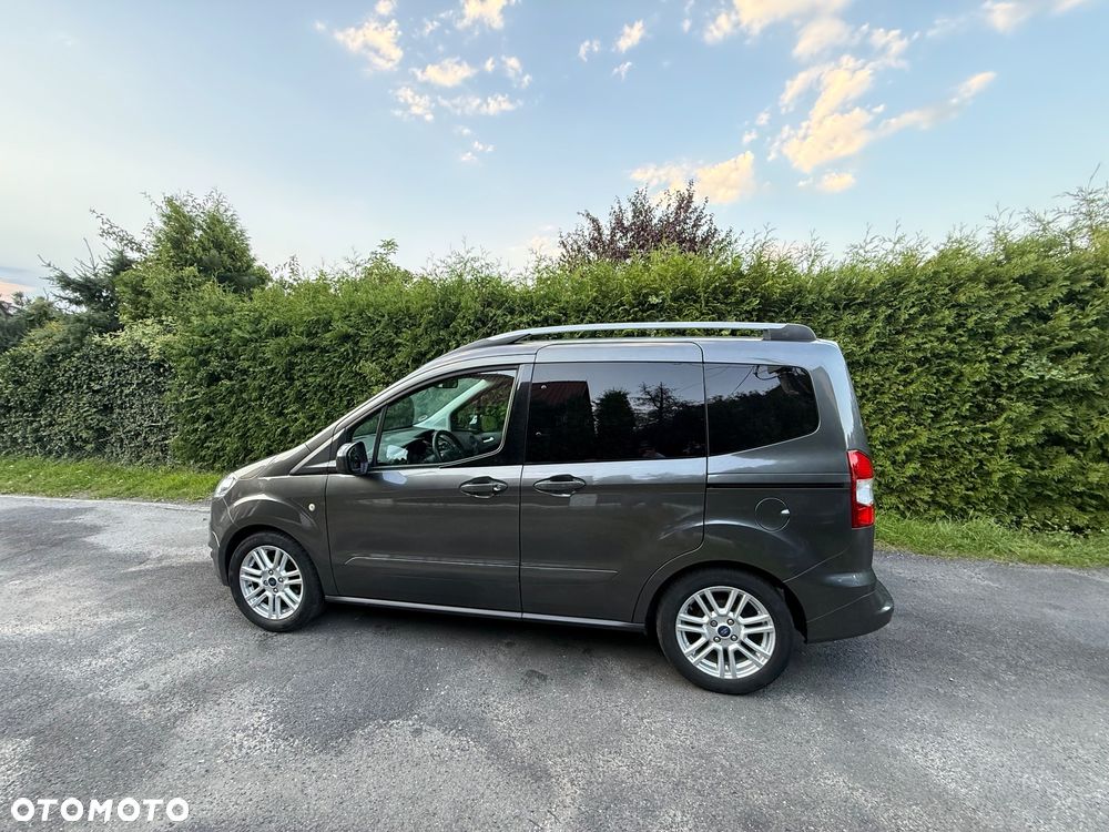 Ford Courier - 8