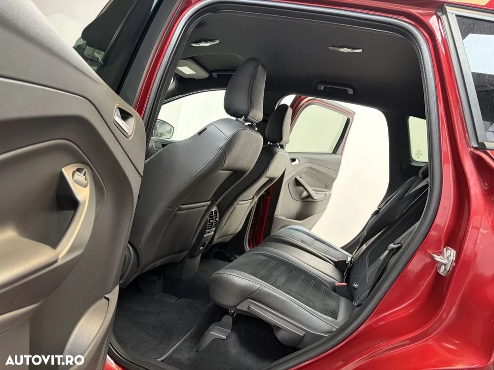 Ford Kuga - 13