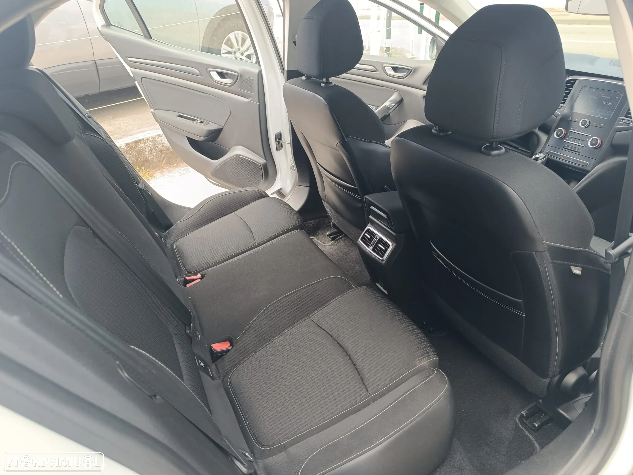 Renault Mégane 1.5 dCi Zen - 12