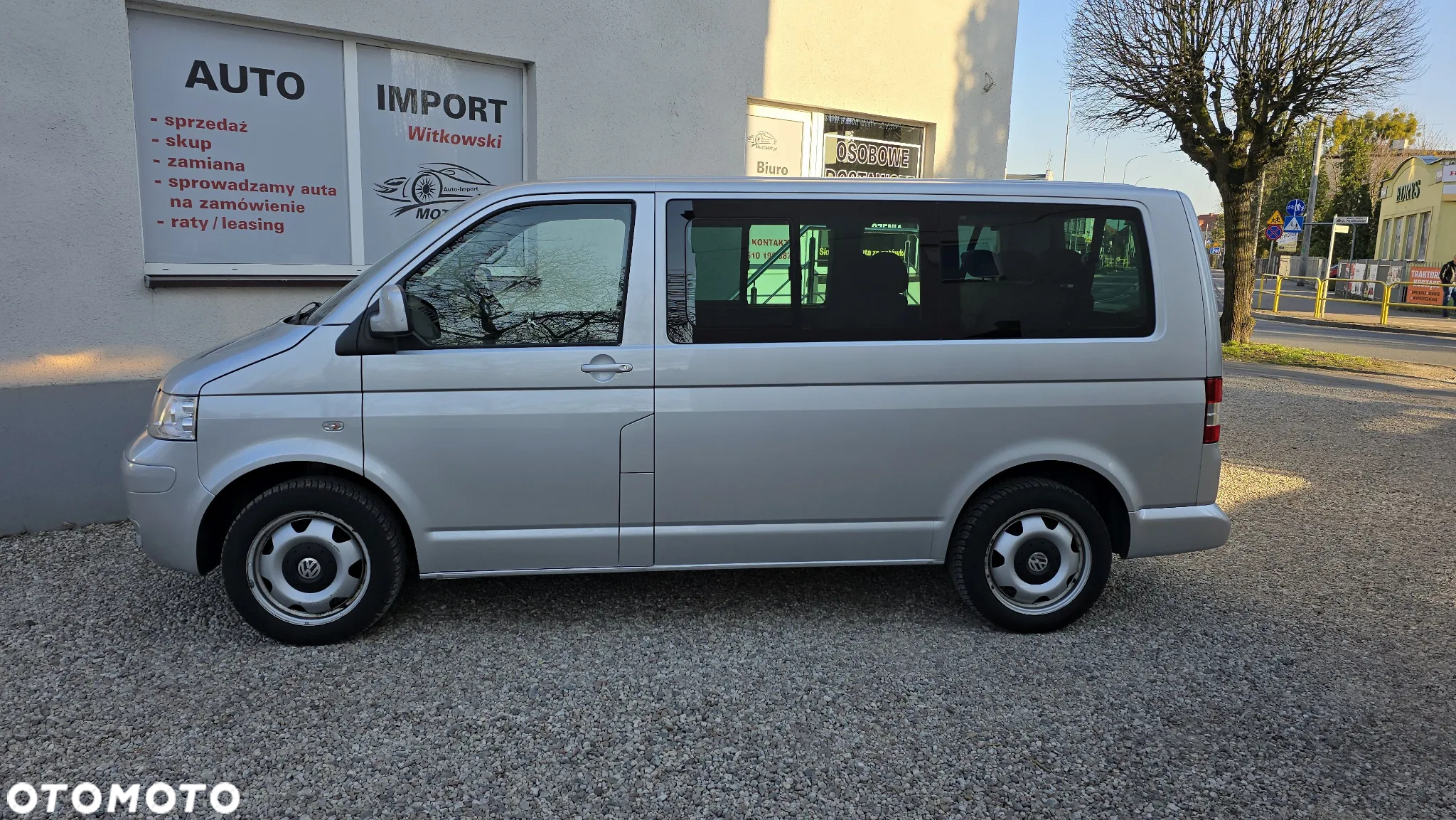Volkswagen Caravelle - 3