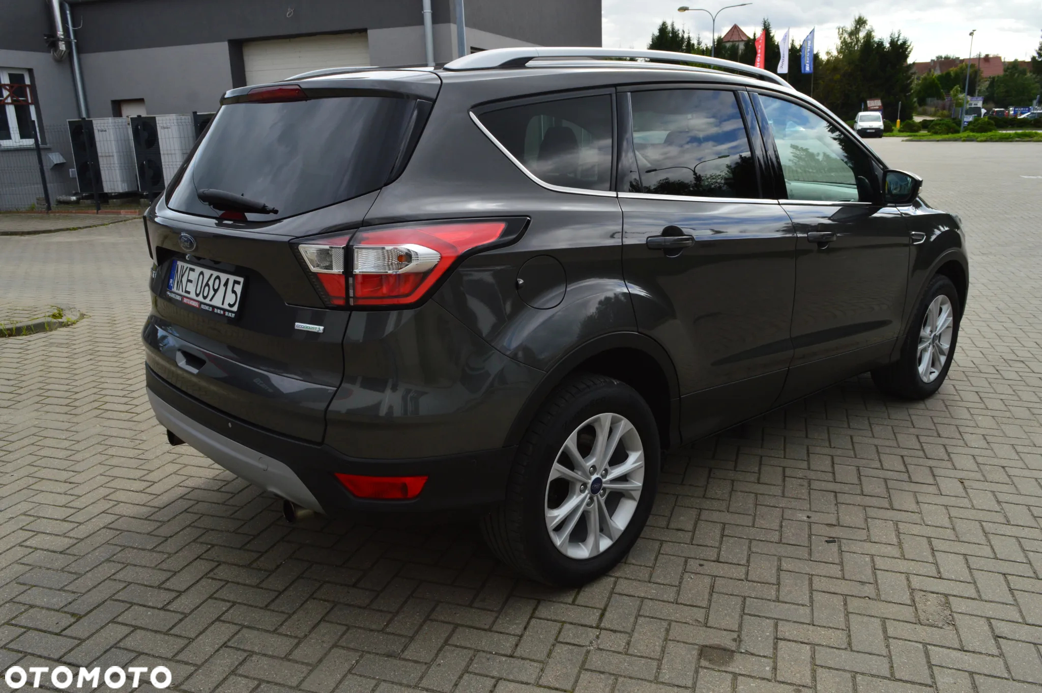 Ford Kuga 1.5 EcoBoost 2x4 Titanium - 9