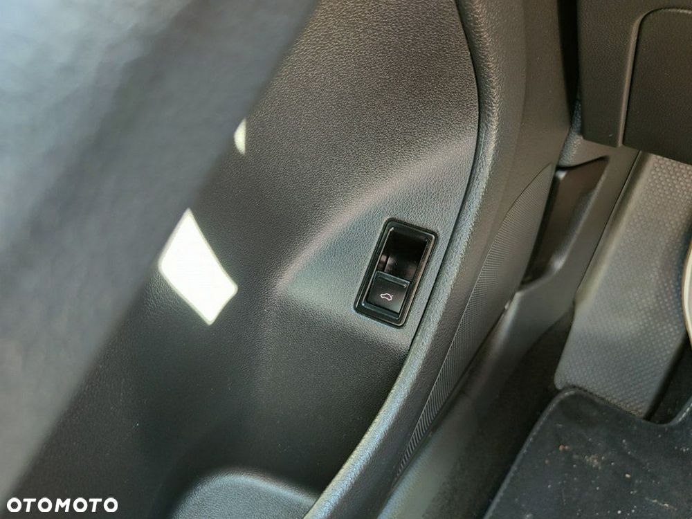 Volkswagen Jetta 1.8T SE - 12