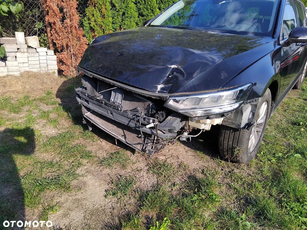 Volkswagen Passat 2.0 TDI BMT Comfortline DSG - 2