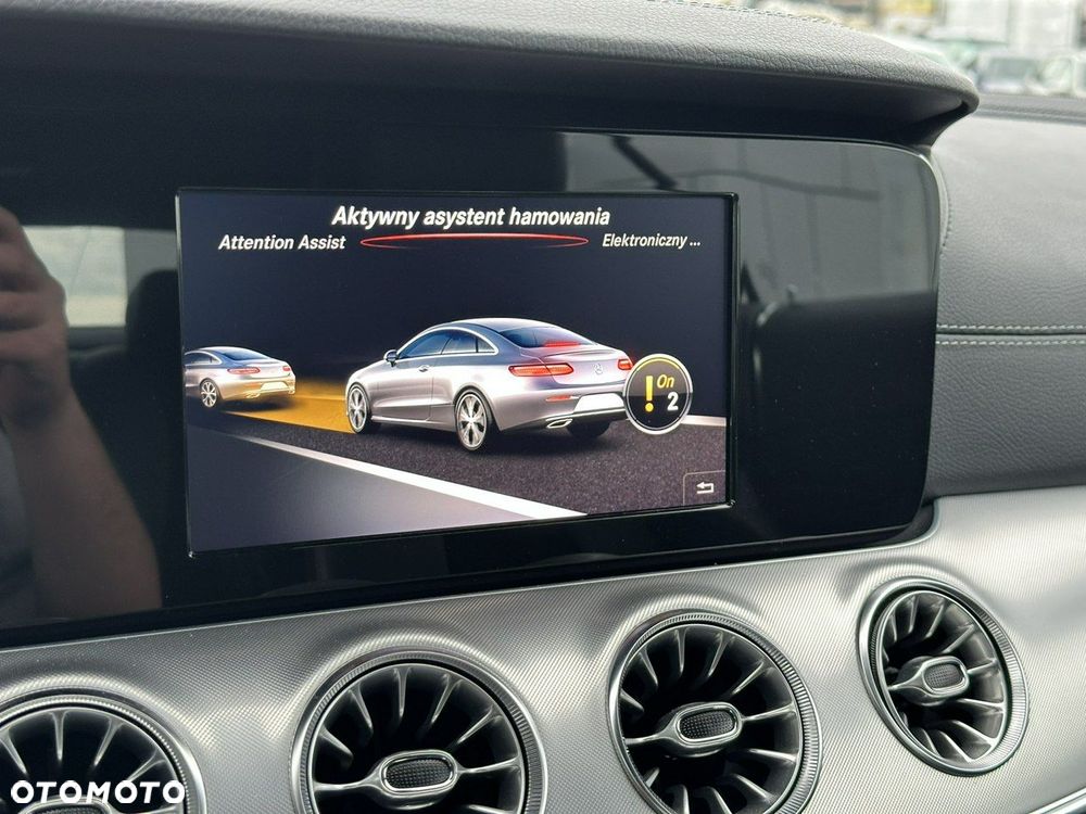 Mercedes-Benz Klasa E 220 d Coupe 9G-TRONIC AMG Line - 29