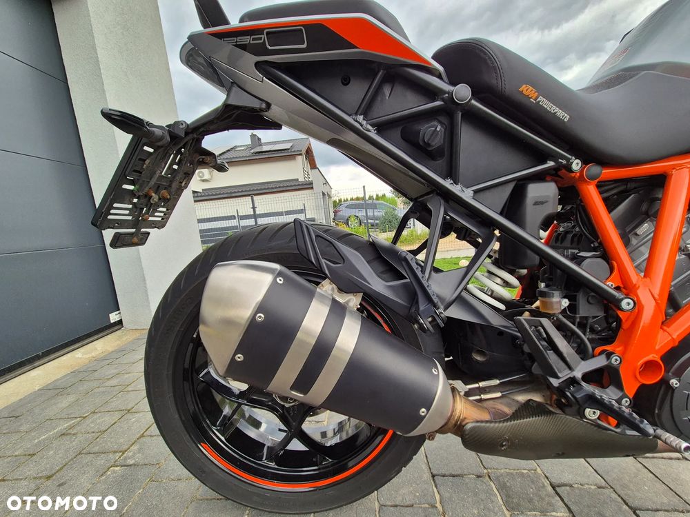 KTM Super Duke - 12