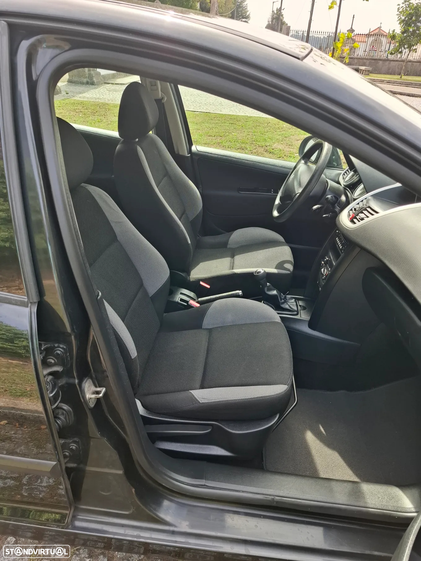 Peugeot 207 1.4 16V Trendy - 11