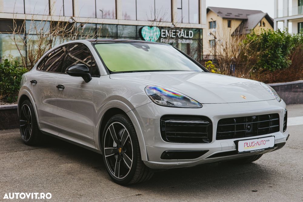 Porsche Cayenne - 1