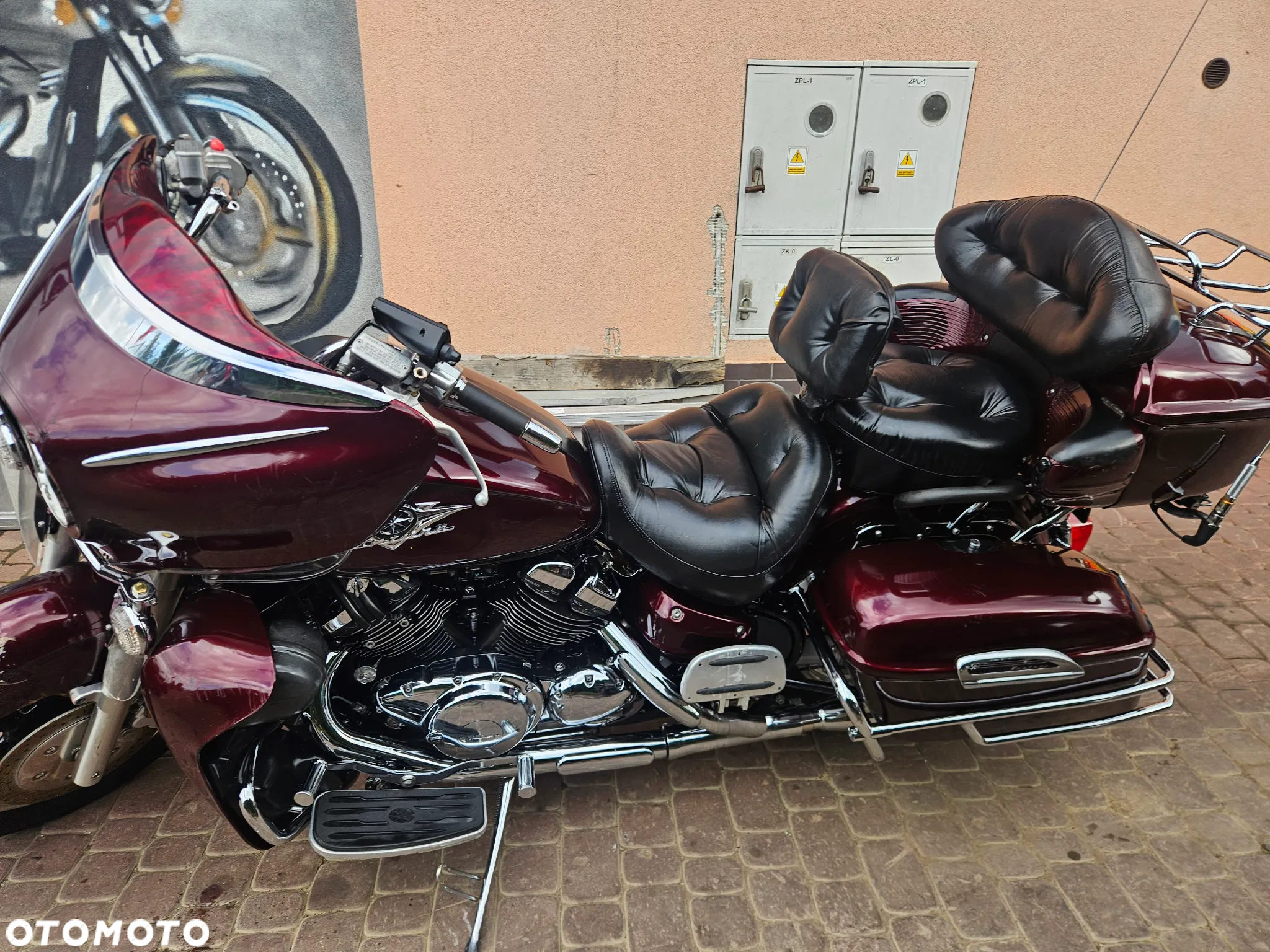Yamaha Venture - 25