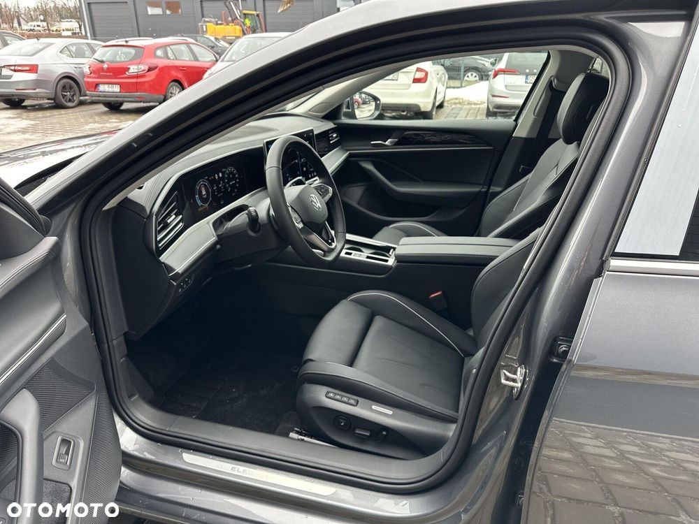Volkswagen Passat Variant 2.0 TDI EVO Elegance DSG - 33