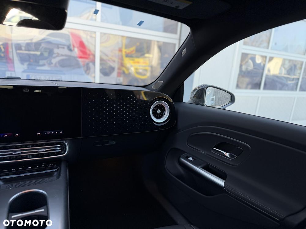 Mercedes-Benz CLA - 16