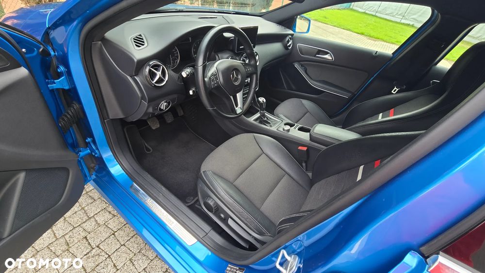 Mercedes-Benz Klasa A 180 Activity Edition - 8