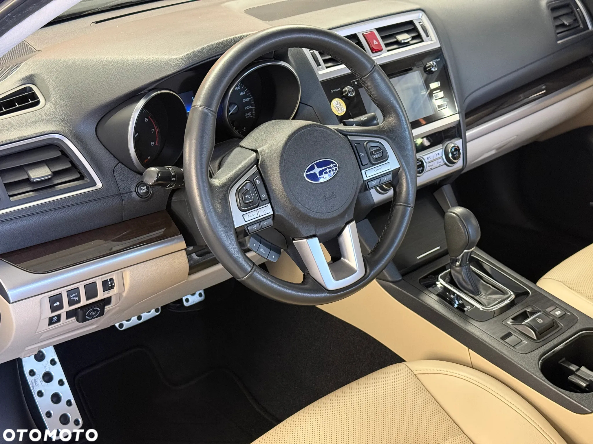 Subaru Legacy - 31