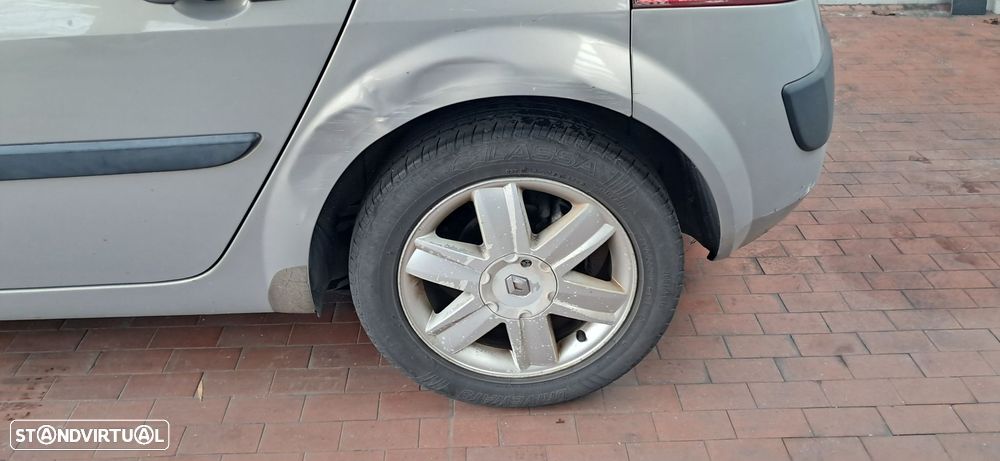 Renault Mégane 1.5 dCi Confort Authentique - 3