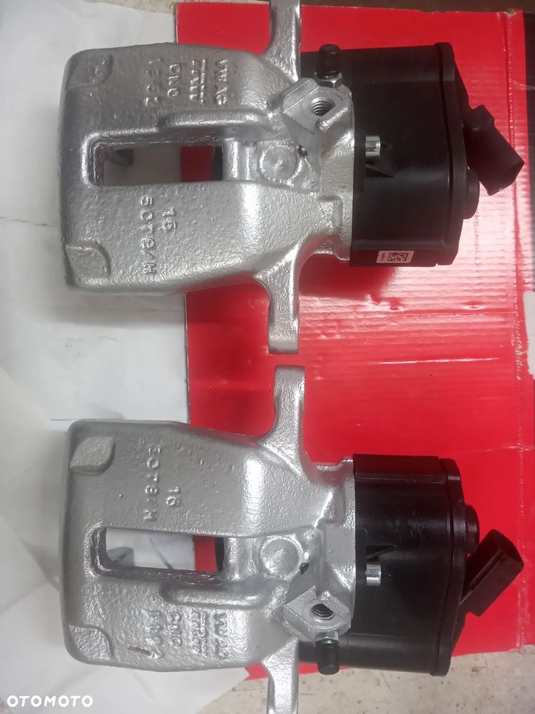 ZACISK HAMULCOWY VW PASSAT B5 B6 B7 B8 CC TIGUAN SHARAN ARTEON SEAT ALHAMBRA GOLF VII AUDI A6C6 C5 C7 A4 B8 A8 D3 D4,TT,Q3,Q5,A5,MAZDA CX5 CX7 CX9 VOLVO S60 V60 XC60 XC70 V70 S80 HYUNDAI i40,i30,KONA TUCSON KIA SPORTAGE CEED, PROCEED OPTIMA LANCIA THESIS FORD MONDEO MK4,MK5,V, GALAXY S-MAX KUGA 2 ,3 ESPACE ,EDGE, RENAULT SCENIC III MEGANE III TALISMAN SKODA Octavia III Superb III QUAD CF MOTO LIGIER X Too NOVA MICROCAR MC1 MC2 Cargo,IVECO Daily Seat Leon III BMW 5 - 2