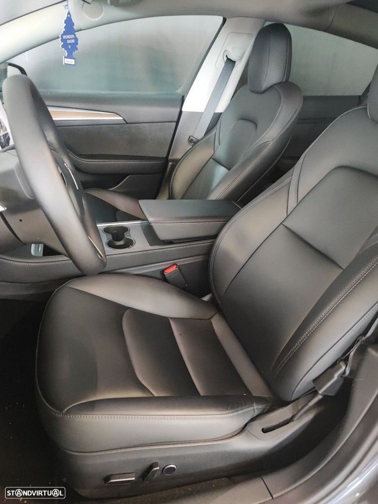 Tesla Model 3 Standard Range Plus RWD - 4