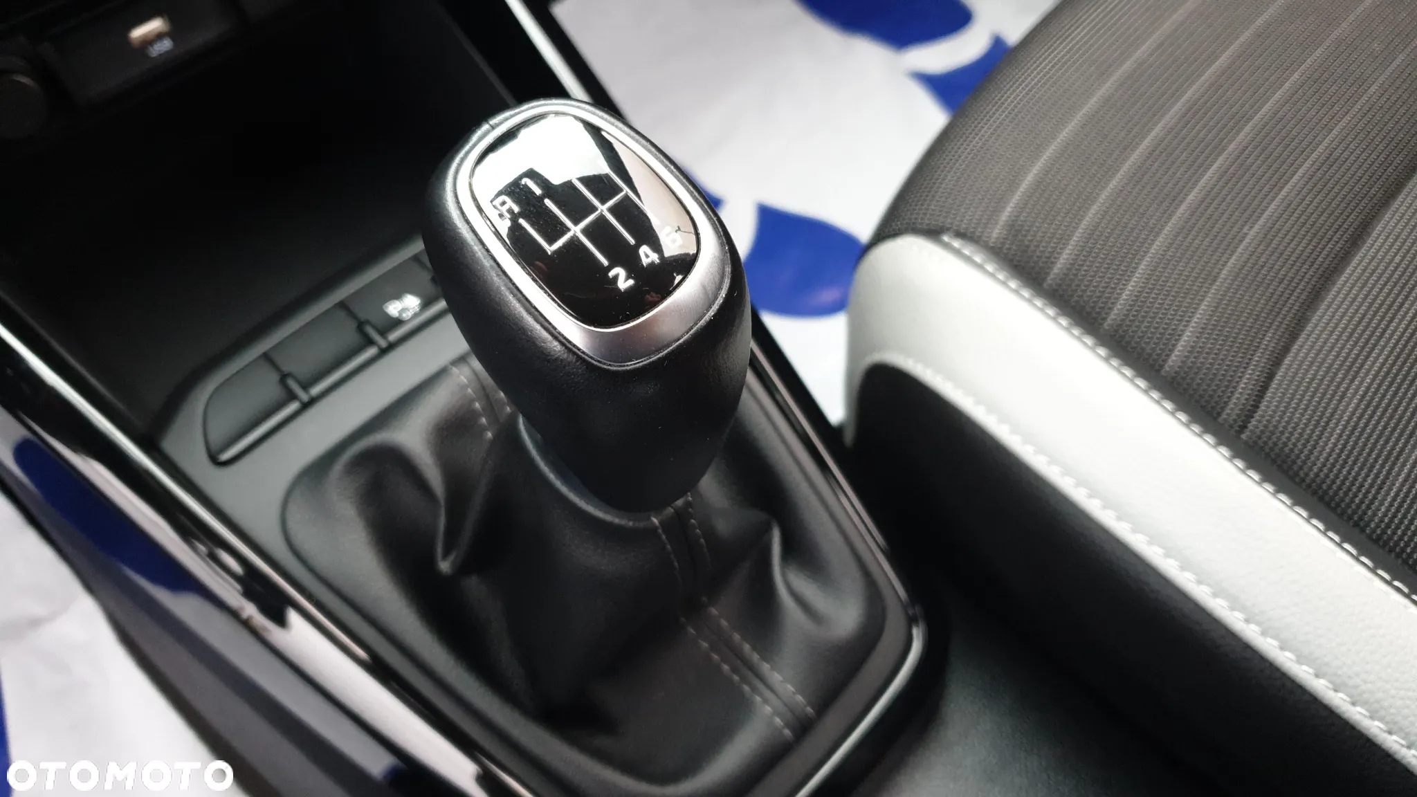 Kia Stonic 1.0 T-GDI L - 15