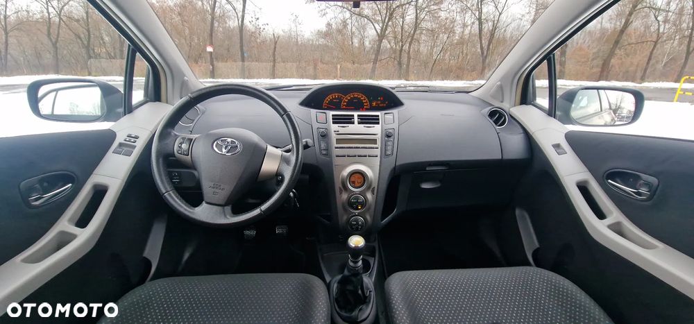 Toyota Yaris 1.33 VVT-i Club - 6