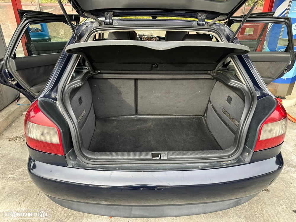 Audi A3 1.9 TDI Ambiente - 12