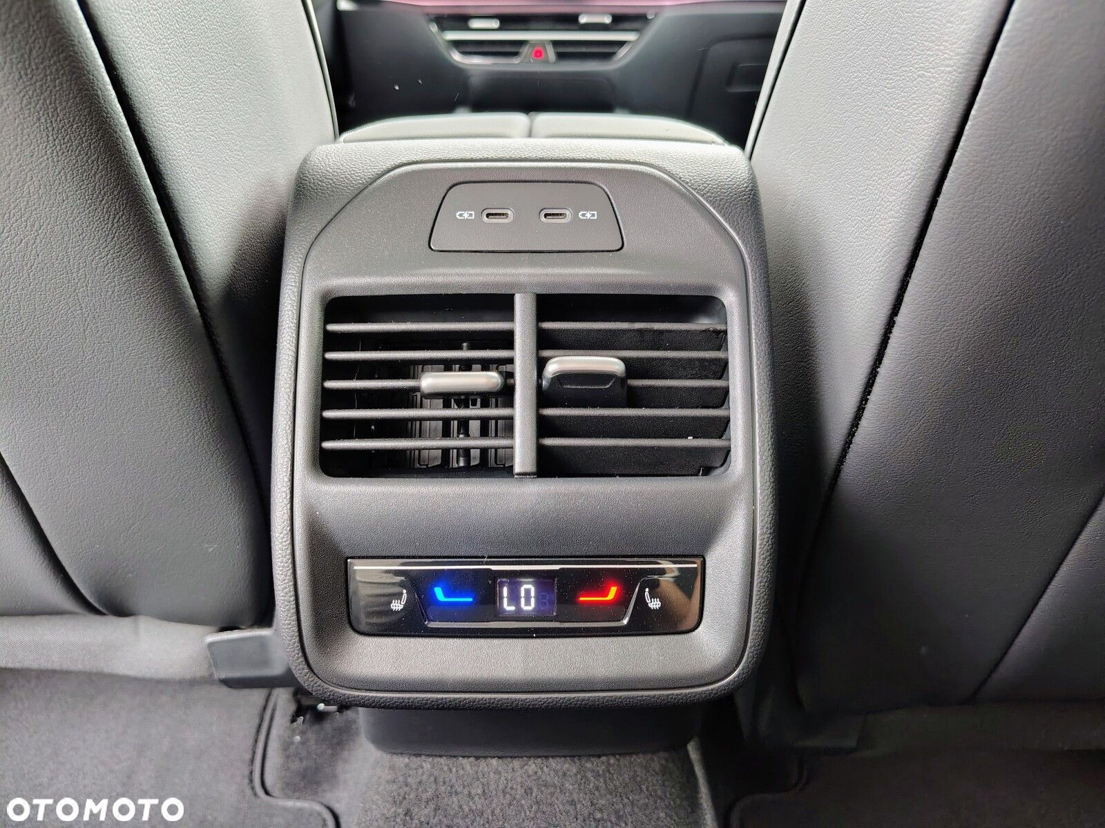 Volkswagen Passat - 27
