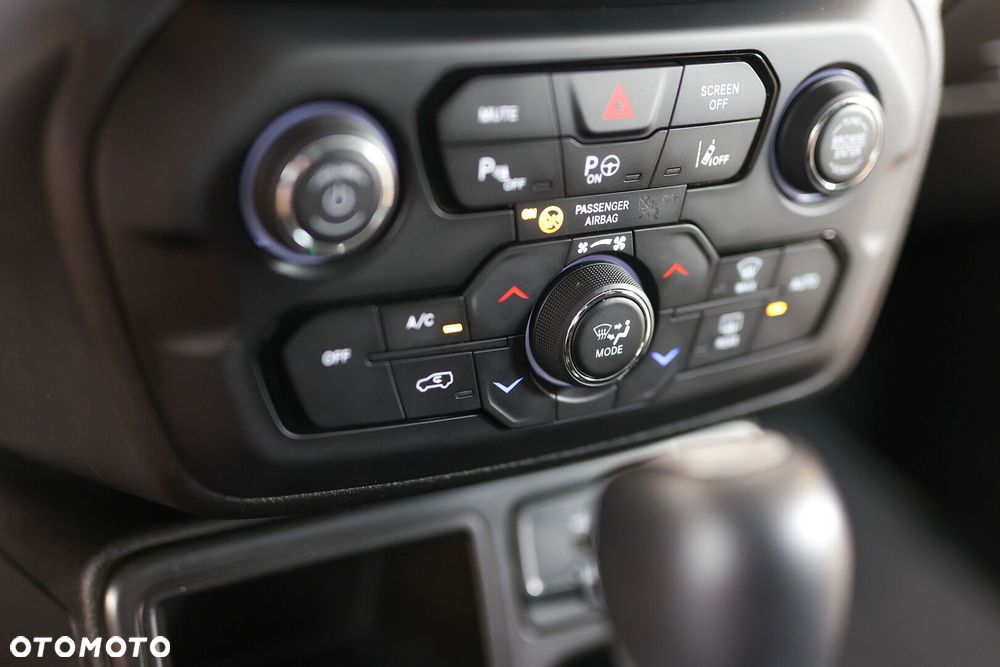 Jeep Renegade 1.5 T4 mHEV Limited FWD S&S DCT - 33