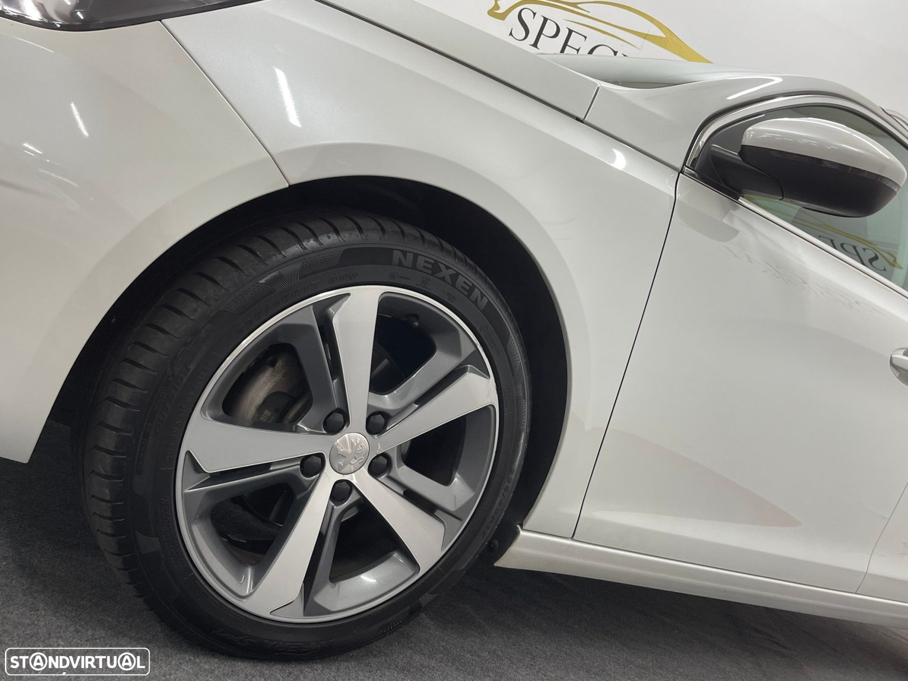 Peugeot 308 1.2 PureTech Allure Full LED EAT8 - 12
