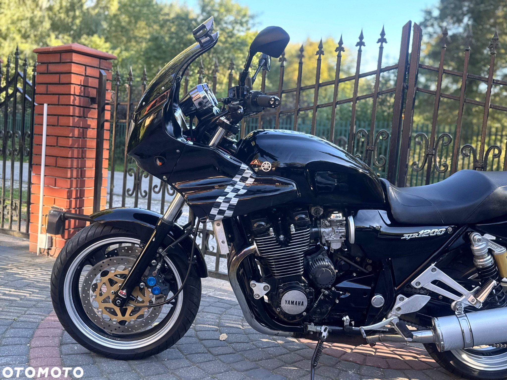 Yamaha XJR - 19