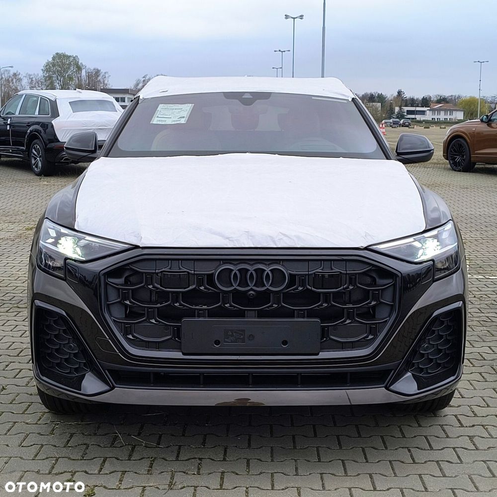 Audi Q8 - 12