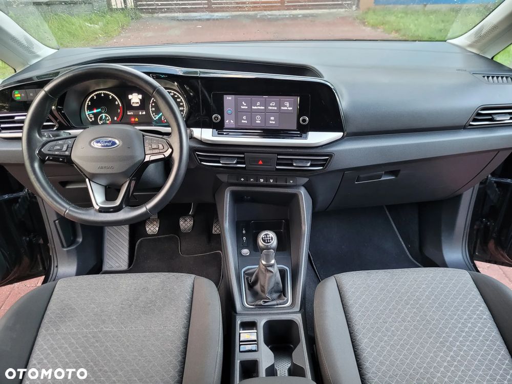 Ford Tourneo Connect 1.5 EcoBoost Titanium - 4