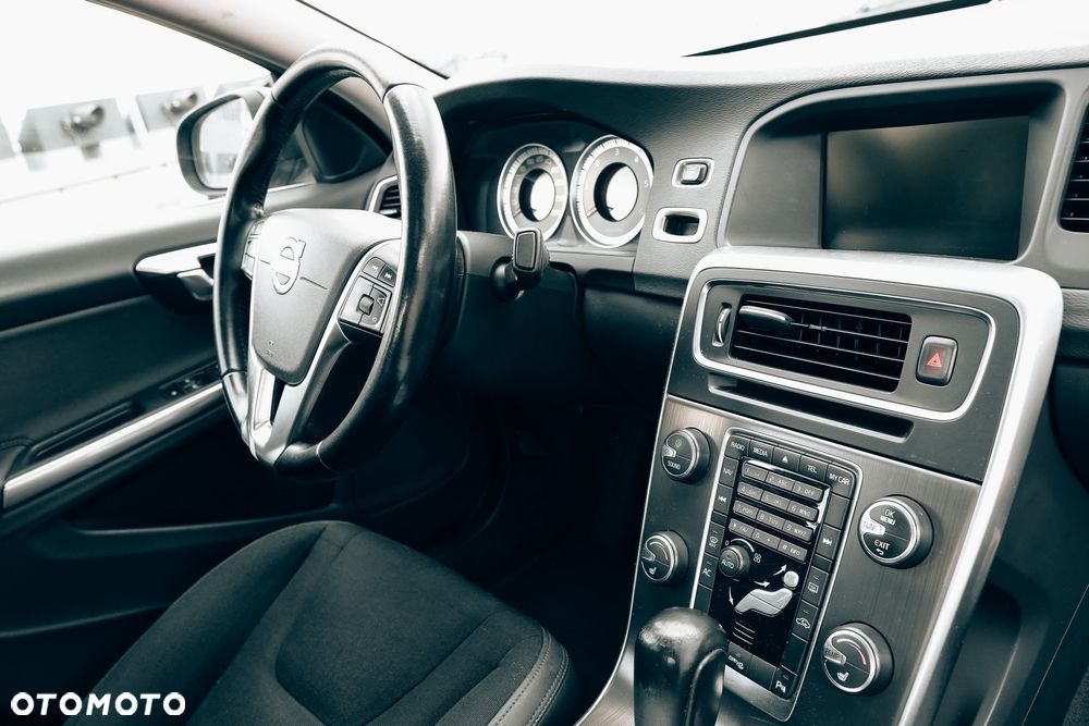 Volvo S60 D3 Geartronic Momentum - 3