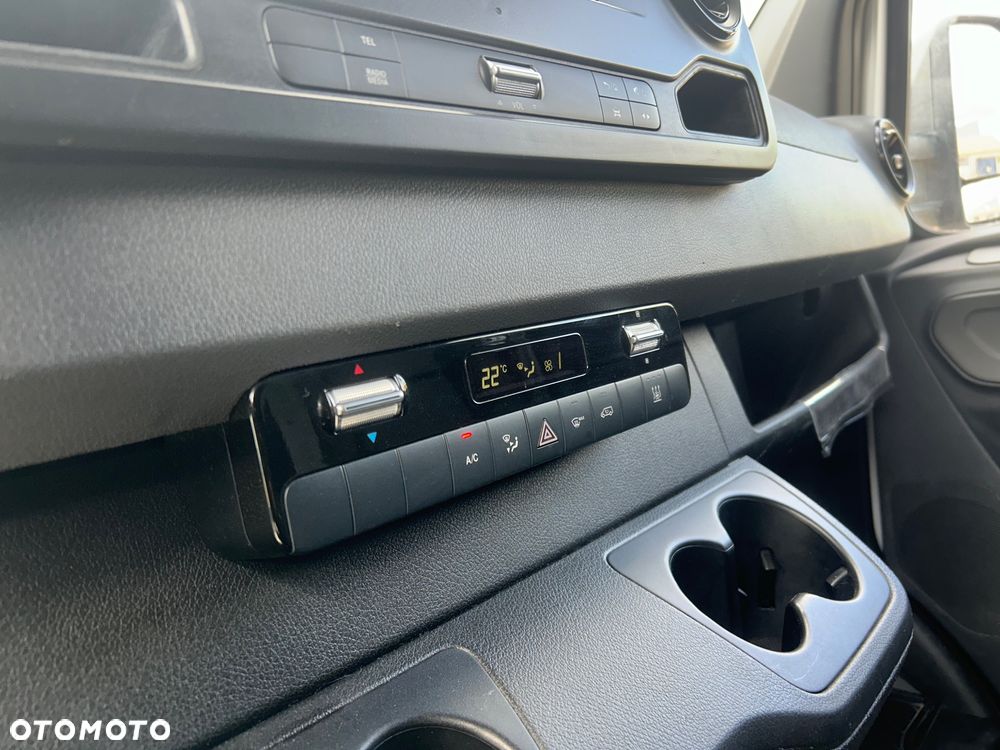Mercedes-Benz Sprinter - 17