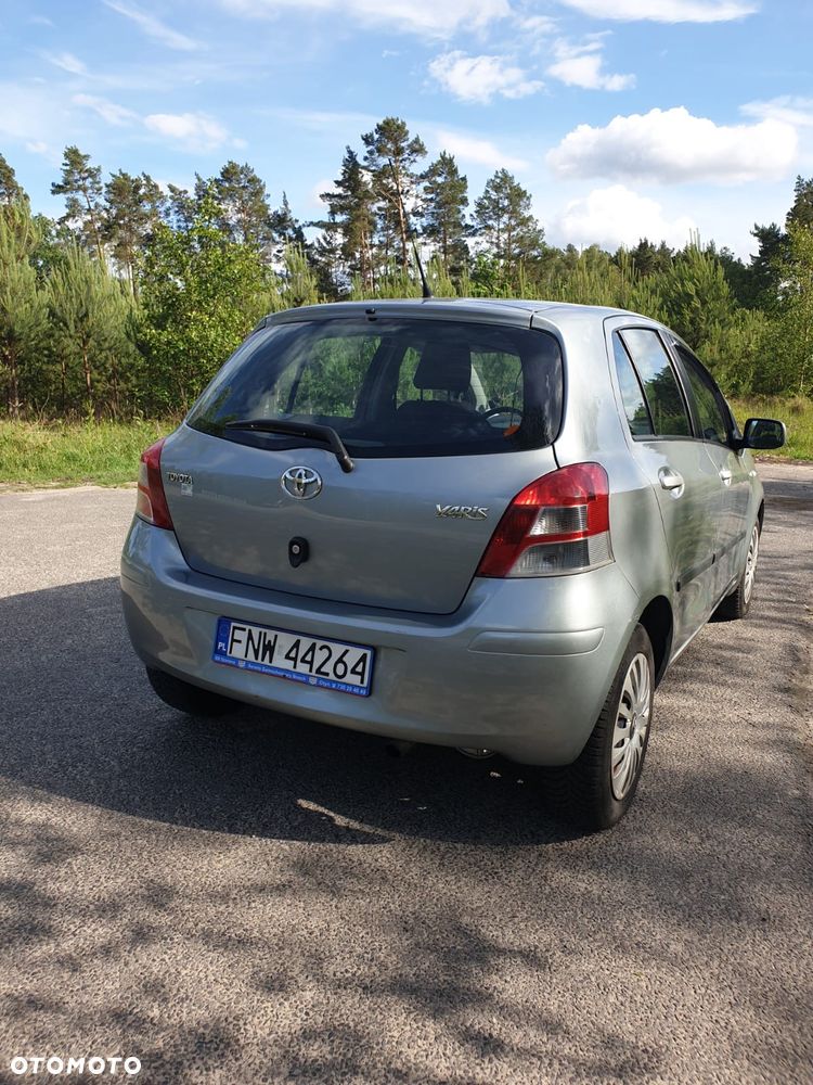 Toyota Yaris 1.33 Terra - 4