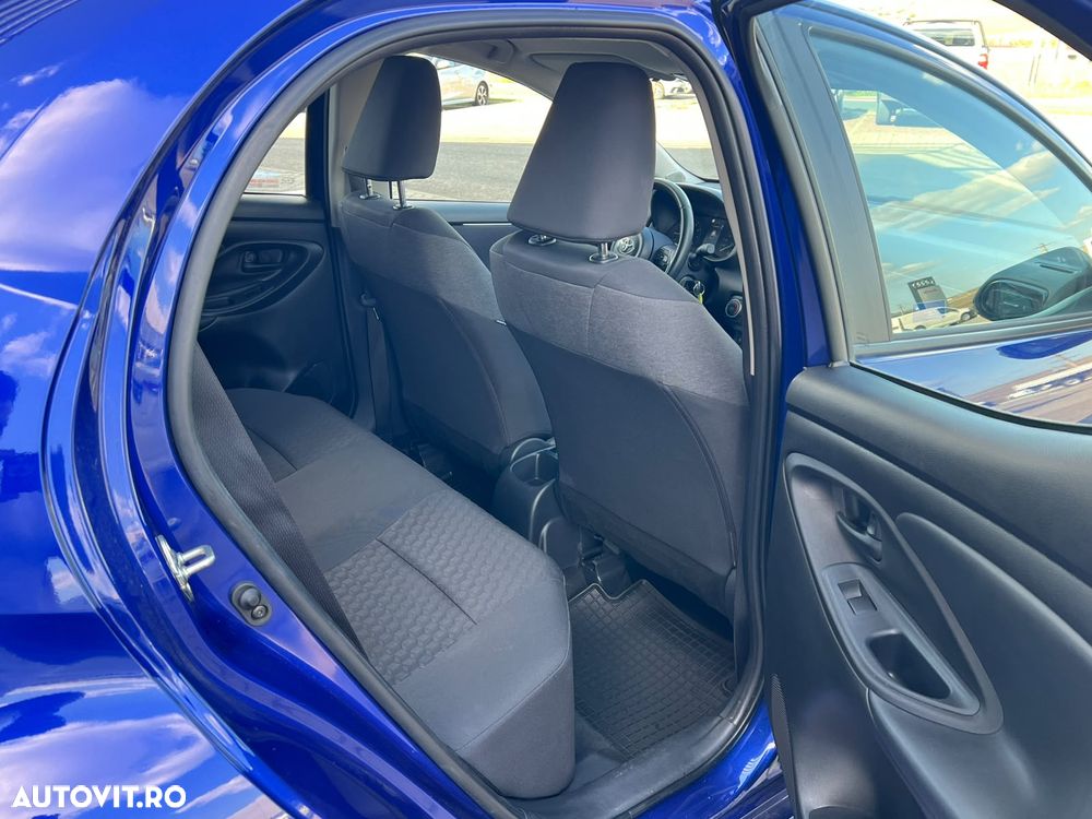 Toyota Yaris 1.5 L Dynamic - 14