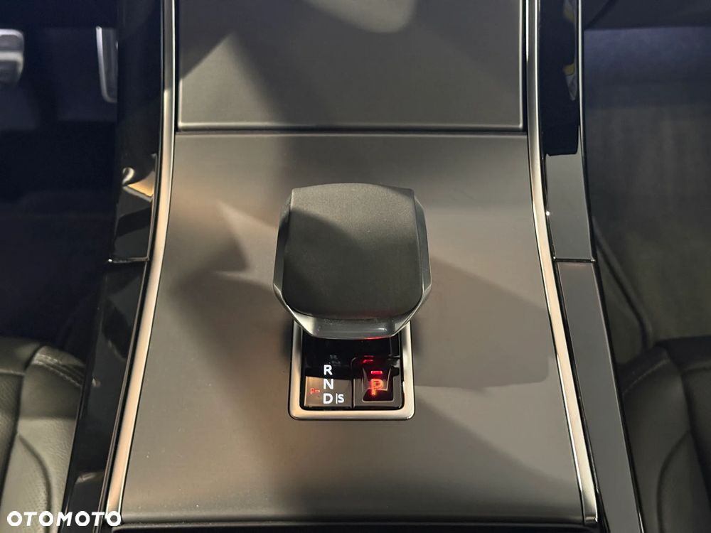 Land Rover Range Rover Velar 2.0 D200 mHEV Dynamic SE - 13