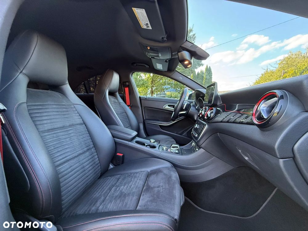 Mercedes-Benz CLA AMG 45 4-Matic - 26