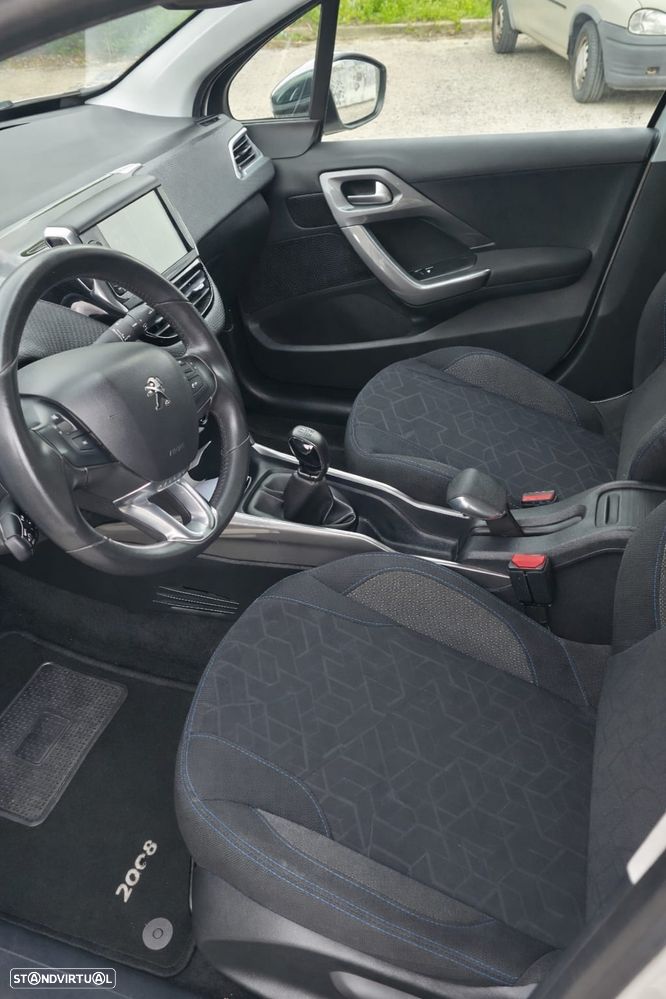 Peugeot 2008 - 13