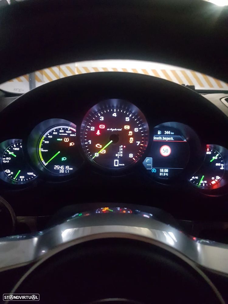 Porsche Cayenne S Hybrid - 7