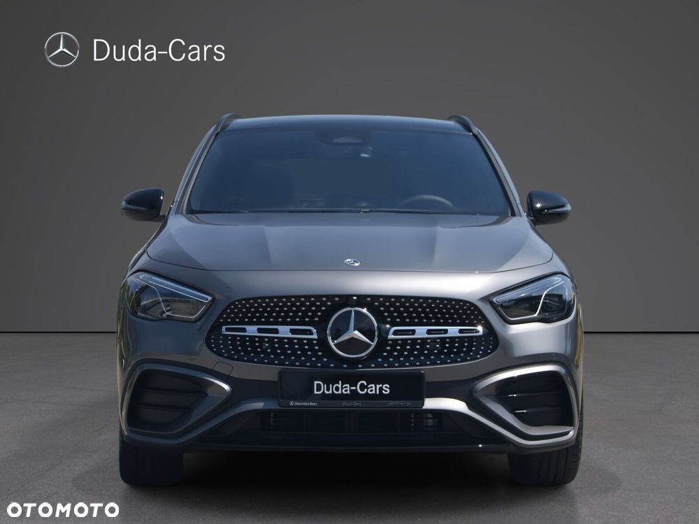 Mercedes-Benz GLA - 7