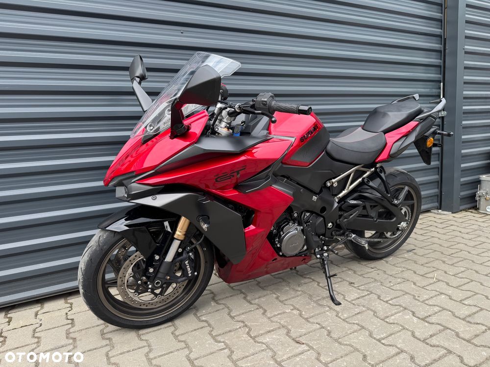 Suzuki GSX - 3