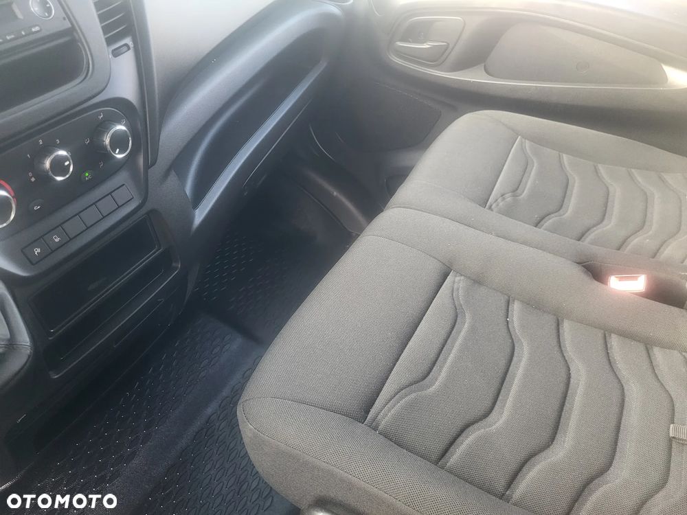 Iveco Daily blaszak zabudowa warsztatowa klima sprowadzony super stan - 14