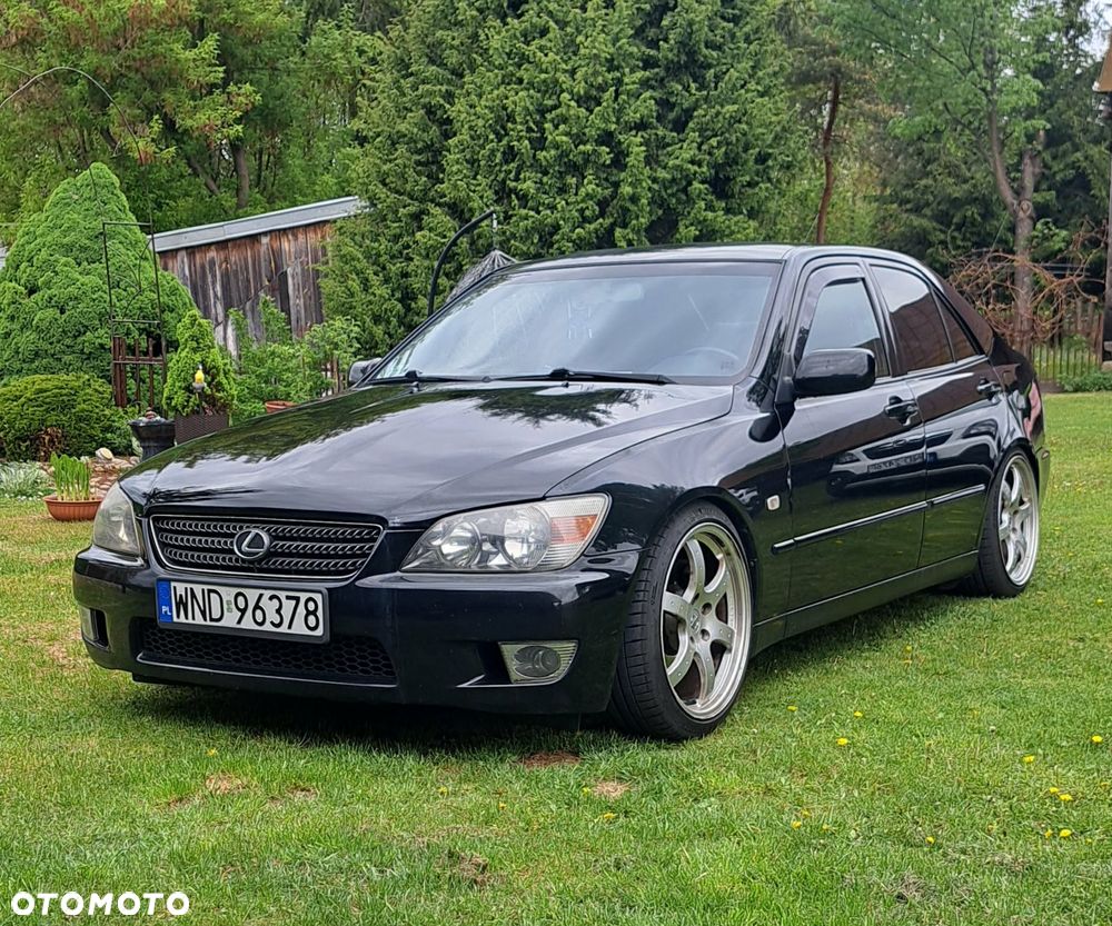 Lexus IS 200 Elegance - 1