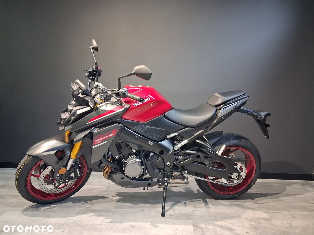 Suzuki GSX - 4